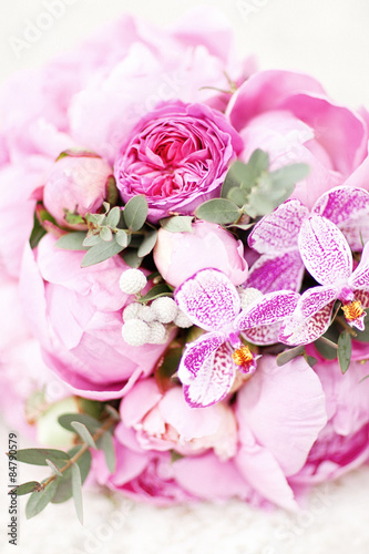 Pink wedding bouquet with peony © Anastasiia Krivenok