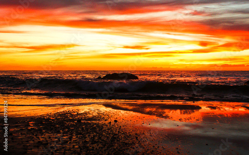 Amanecer en costa oce  nica  Uruguay.