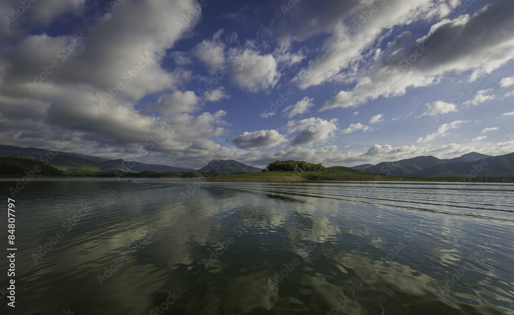 Beautiful cloud in the sky above the lake