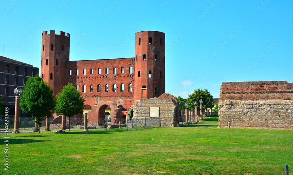 porta palatina, turin, dans le piémont, en italie