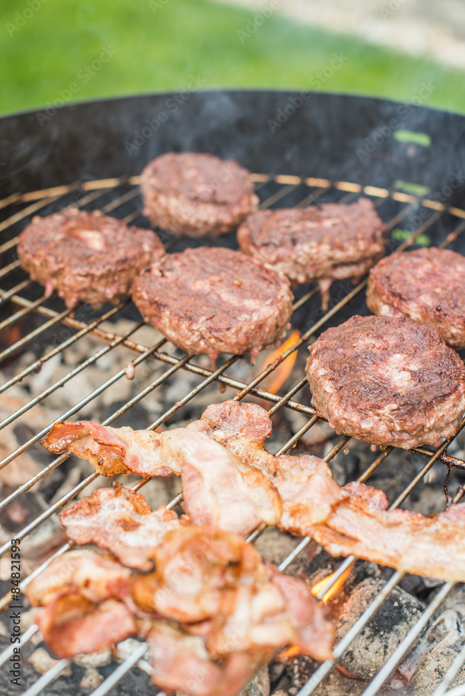 grilled hamburgers with bacon