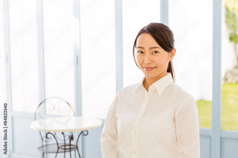 asian waitress working in the cafe asian waitress working in the cafe