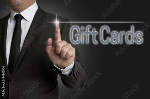 Gift cards Touchscreen wird von Geschäftsmann bedient