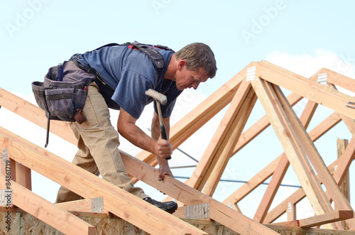 Photo Layout and installation of roof rafters