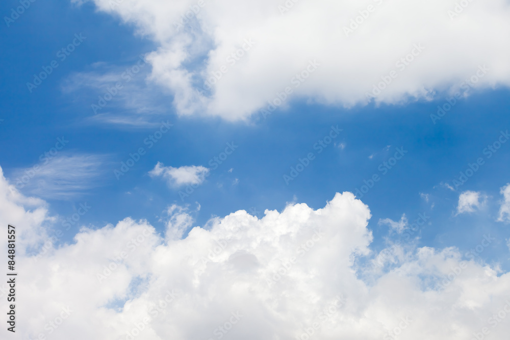 Obraz premium White cloud on blue sky