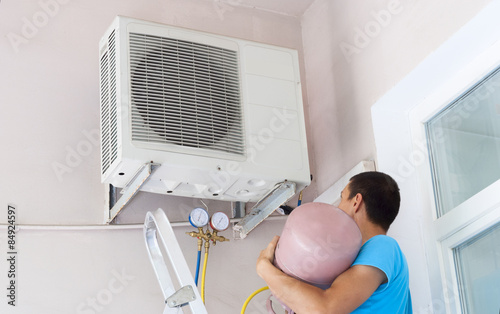 freon air conditioner refill photo