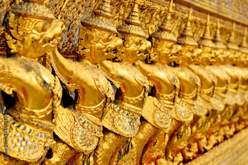 golden statue in wat phra keaw