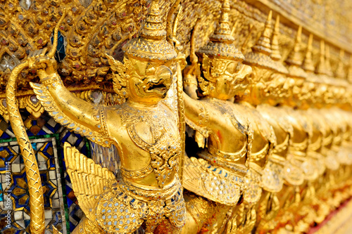 golden statue in wat phra keaw