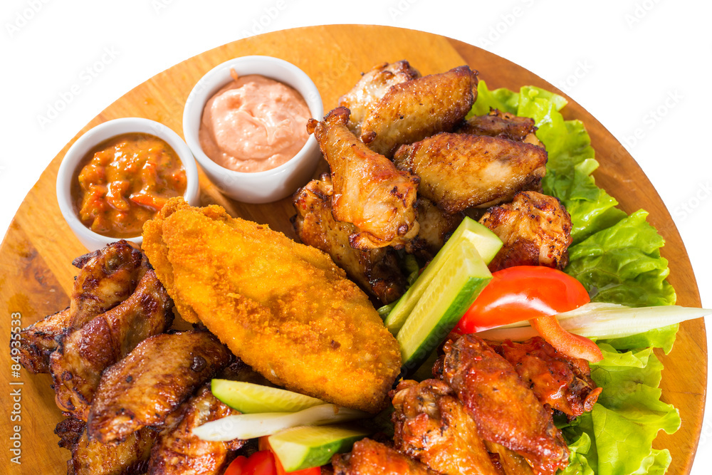 Fried chicken wings with vegetables
Fried chicken wings with vegetables