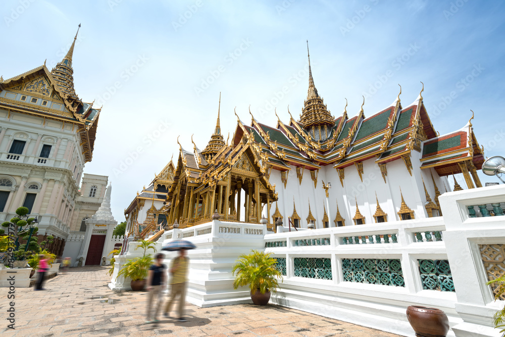 Obraz premium A golden pagoda, Grand Palace, Bangkok, Thailand