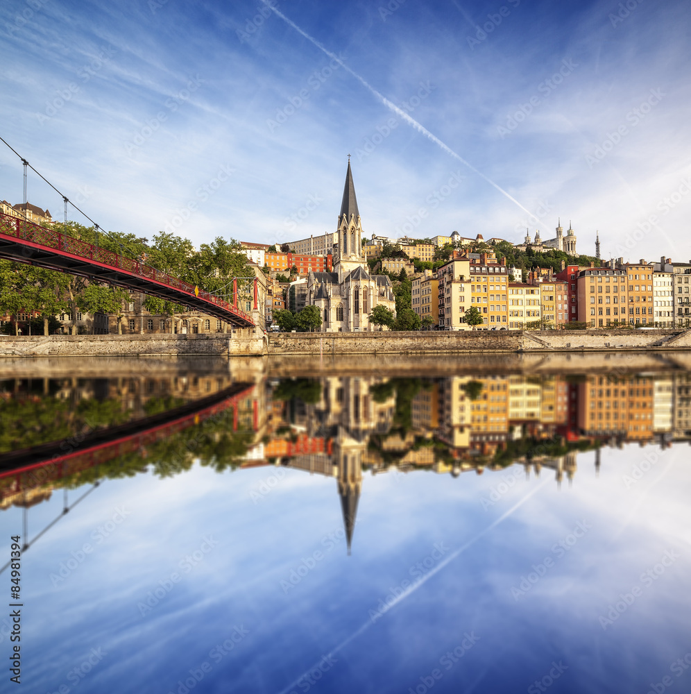 Fototapeta premium Church of Saint George with its reflection in central view in Ly