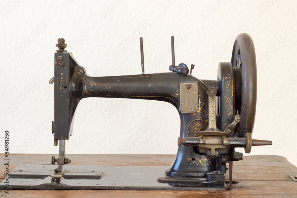 Fototapeta premium Antike Nähmaschine