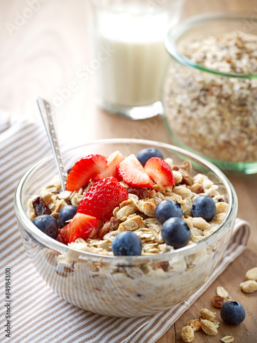 Εκτύπωση καμβά healthy breakfast, bowl of muesli with milk