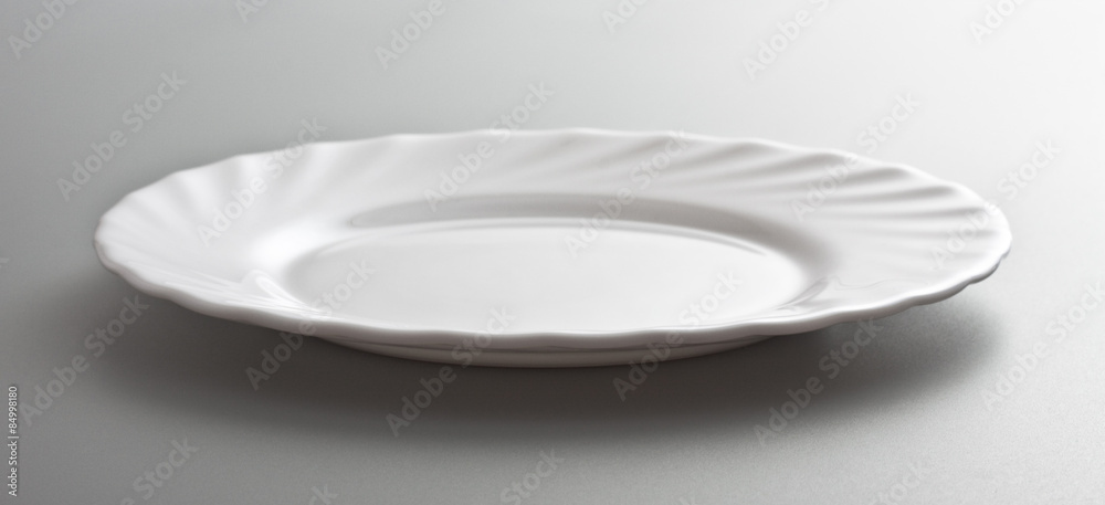 empty white dish