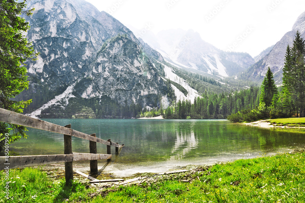 Lago di Braies in Dolomiti Mountains