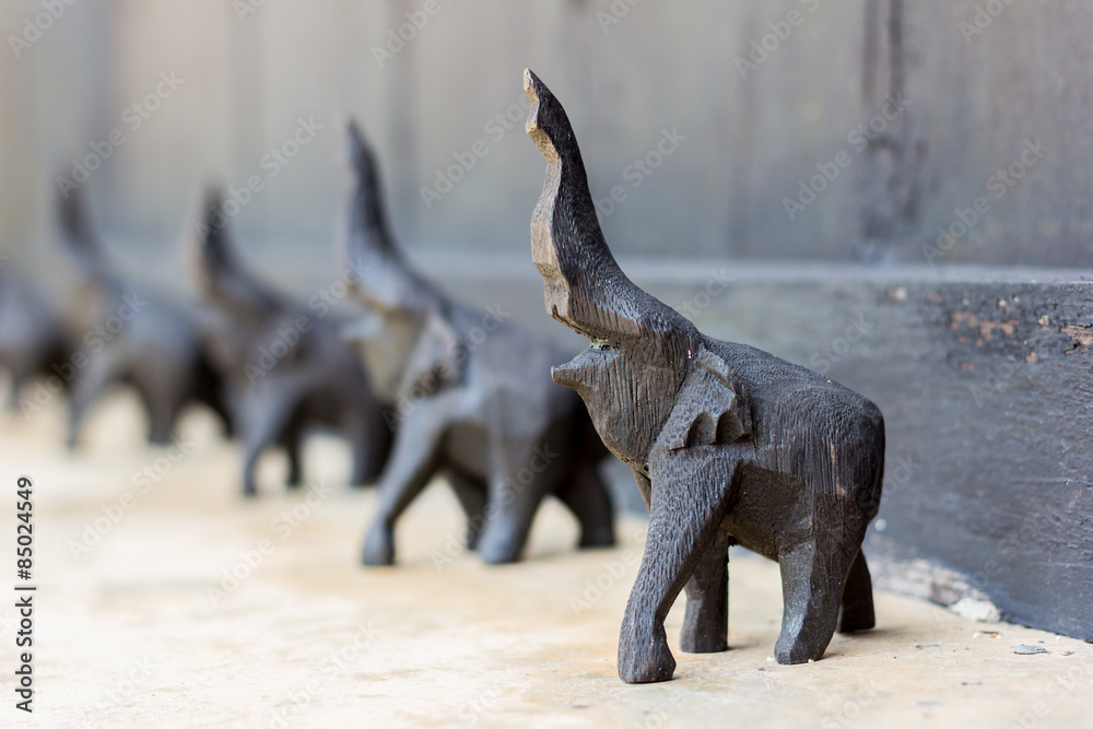 Naklejka premium wooden elephant