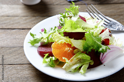 Salad with orange and beetroot