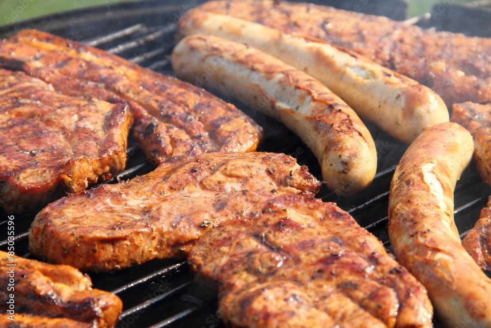 Würstchen und Fleisch Würstchen und Fleisch