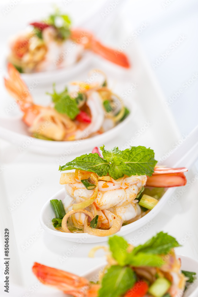 Spicy salad Shrimp with lemon grass and mint Spicy salad Shrimp with lemon grass and mint