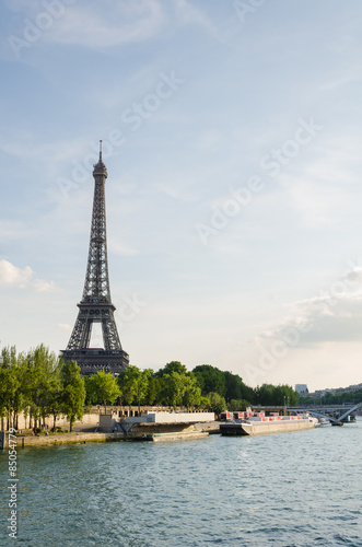 Symbole de Paris - Paris, France © TheParisPhotographer