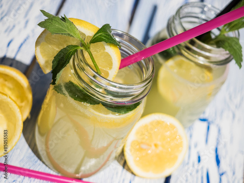  frische Zitronenlimonade photo