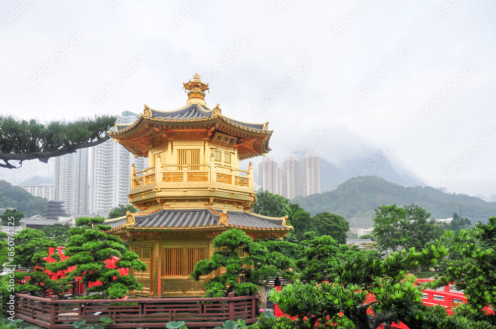 Golden Pavilion of Nan Lian Garden, Hong Kong Golden Pavilion of Nan Lian Garden, Hong Kong