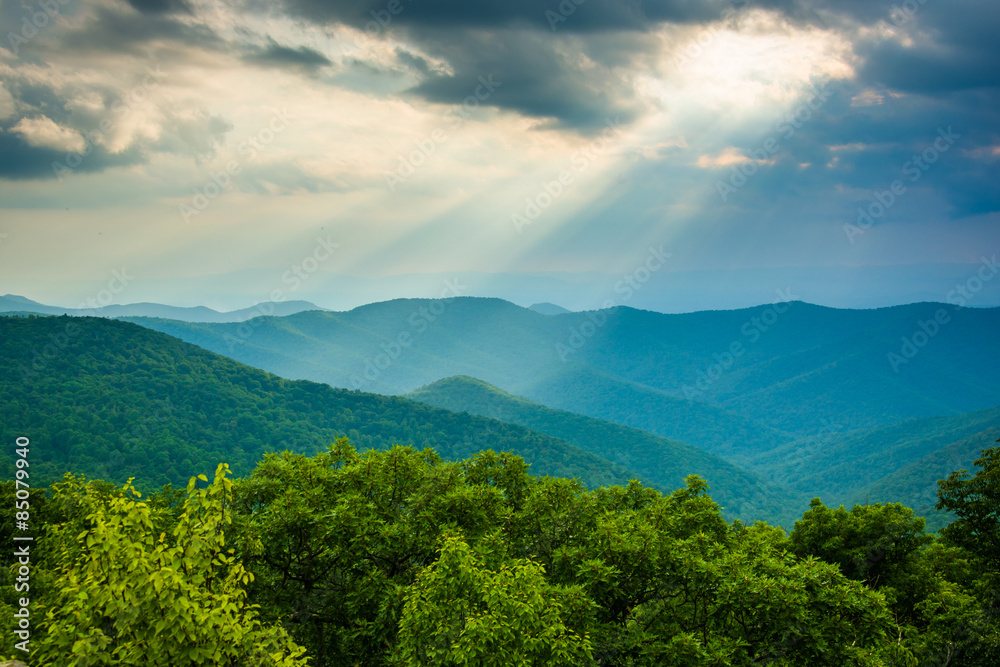 Crepuscular rays over the Blue Ridge Mountains seen from Loft Mo