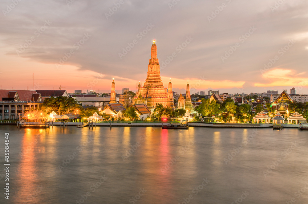 Wat Arun in night ,Bangkok city ,Thailand Wat Arun in night ,Bangkok city ,Thailand