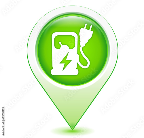 recharge électrique sur marqueur géolocalisation vert