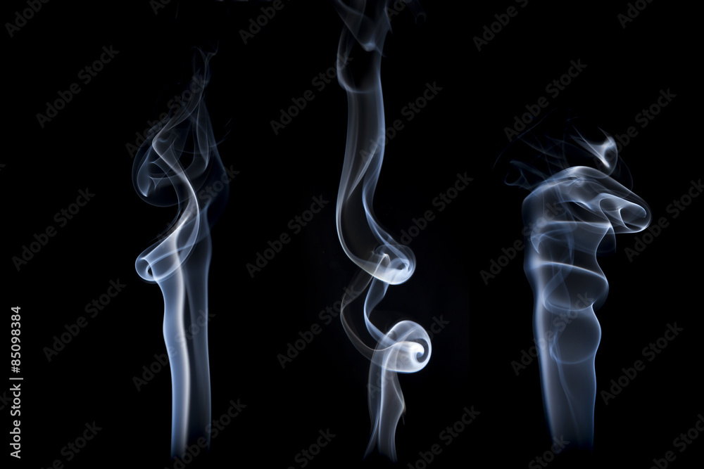 Obraz premium Abstract smoke isolated on black