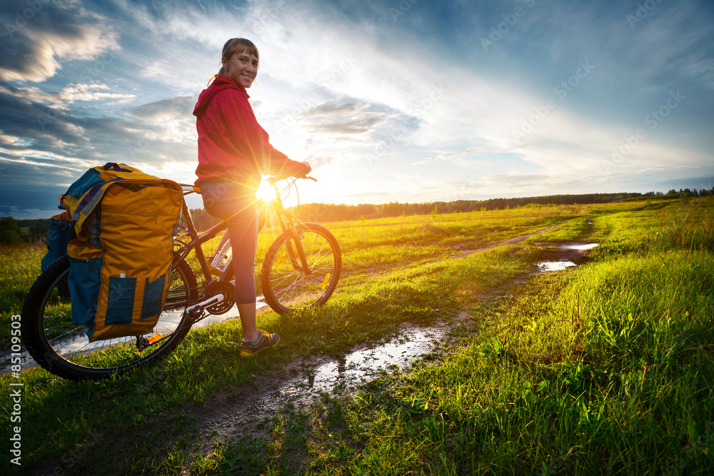 Obraz premium Hiker with bike