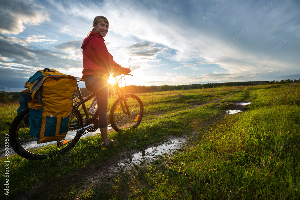 Obraz premium Hiker with bike