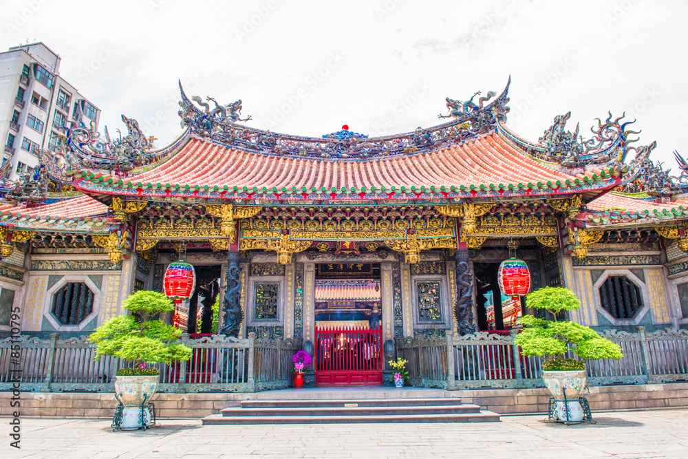Mengjia Longshan Temple