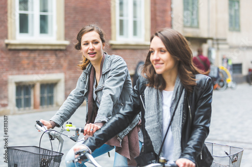 Canvas Print Group of women walking in Copenhagen