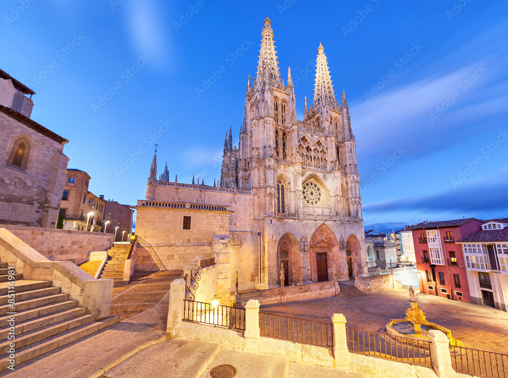 Fototapeta premium Burgos Cathedral in the evening light