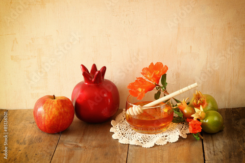 rosh hashanah (jewesh holiday) concept - honey, apple 