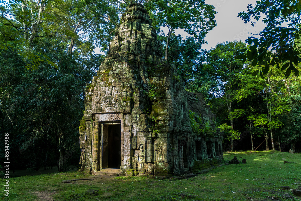 small temple in ruins in the archaeological enclosure of preah khan, siam reap, cambodia small temple in ruins in the archaeological enclosure of preah khan, siam reap, cambodia