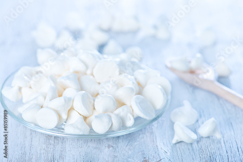 Meringue cookies