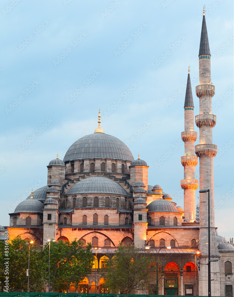 New Mosque - one of the most noticeable attractions of Istanbul