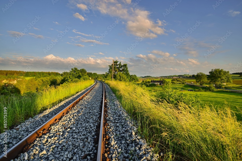 Obraz premium Spring on the railway
