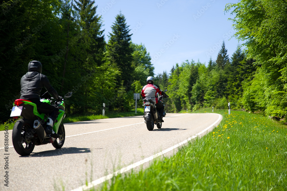 Obraz premium Motocykliści na Schwarzwaldhochstrasse