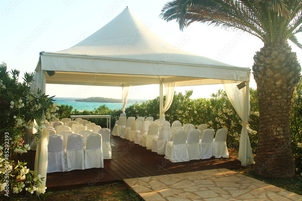 pavilion for wedding on the beach - obrazy, fototapety, plakaty 