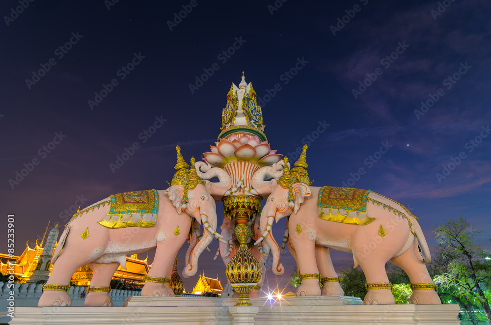 Fototapeta premium Erawan statue