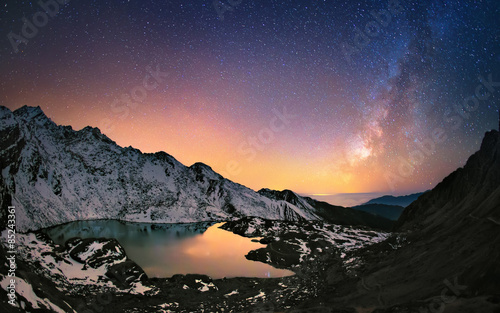 Canvas Print Milky way under the mountains