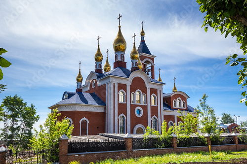 Церковь в честь иконы Божией Матери Всех скорбящих Радость в городе Киров на улице Луганской