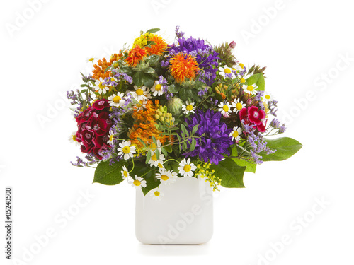 Quadro su tela Beautiful summer flower bouquet isolated