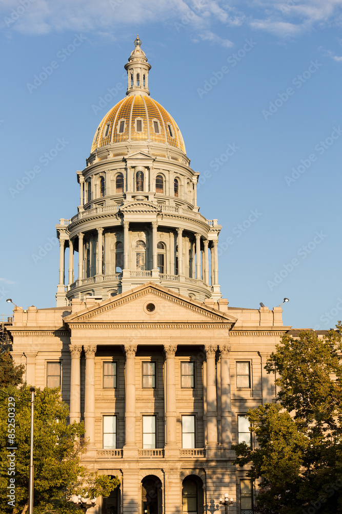 Obraz premium Gold covered dome of State Capitol Denver
