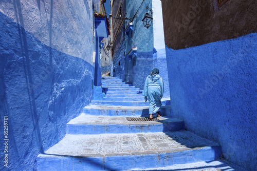 Stairway and wall in medina of chefchaouen, morocco © Ruangrat