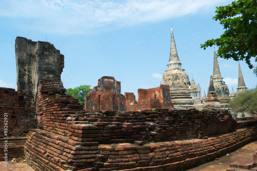 Fototapeta premium Beautiful ancient art in buddha at Wat Yai Chaimongkol, Ayutthaya,