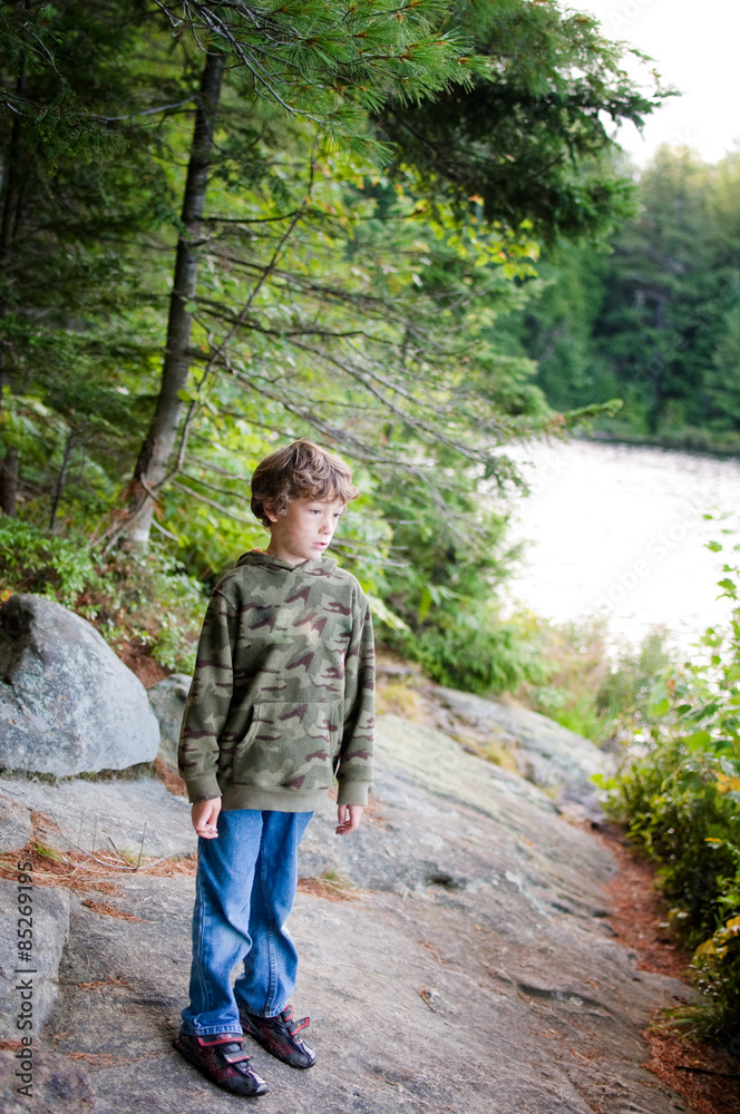 Obraz premium boy on a nature hike